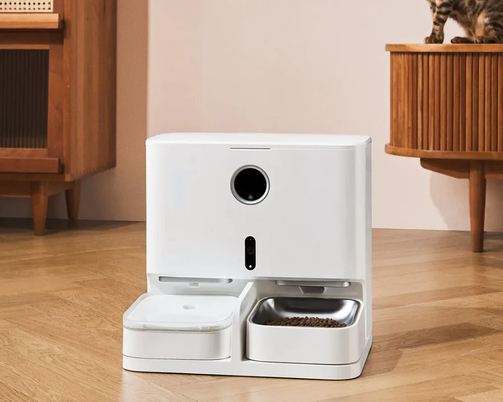 best automatic pet feeder with camera