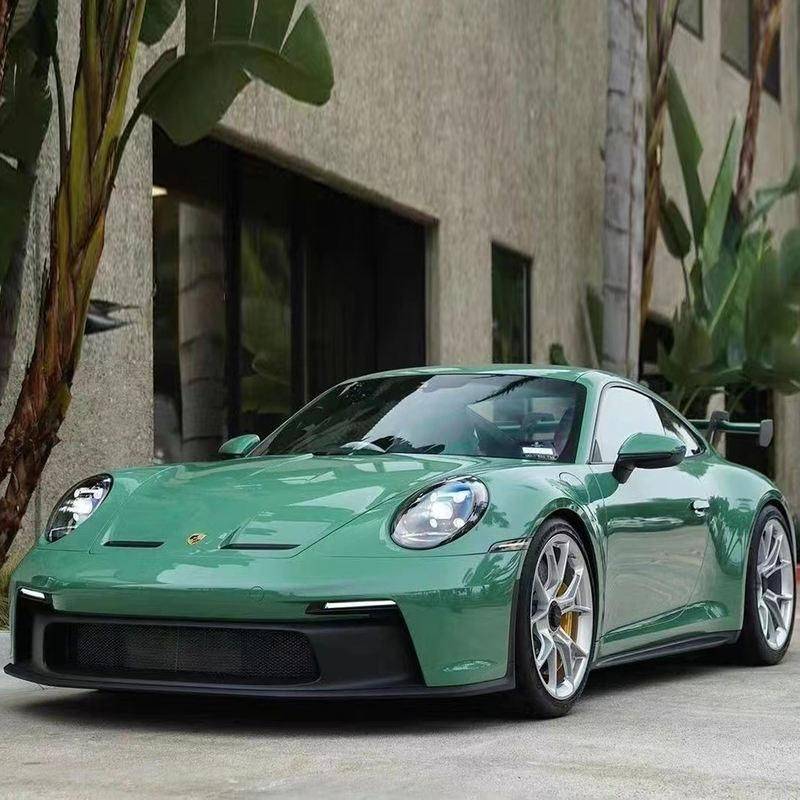 High-Gloss Green Vinyl Car Wrap: Transform Your Vehicle with Style and Protection